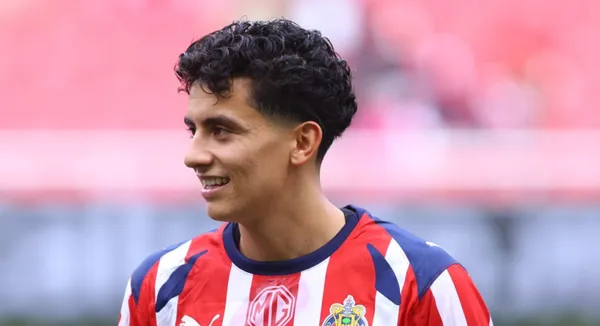 Mientras Chivas disfruta de un arranque prometedor en el Clausura 2026, dentro del club comienzan a emerger figuras que, lejos de los reflectores
