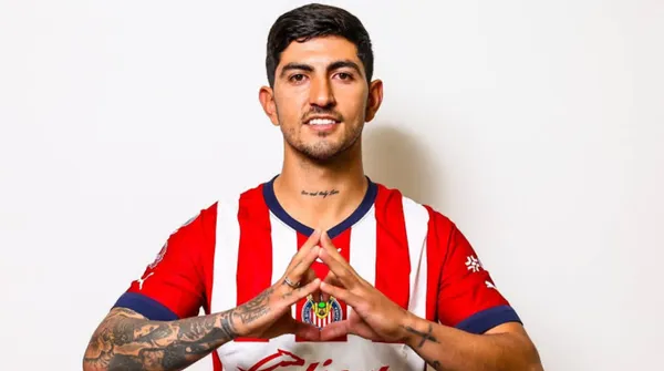 Chivas confirma el futuro de Pocho.