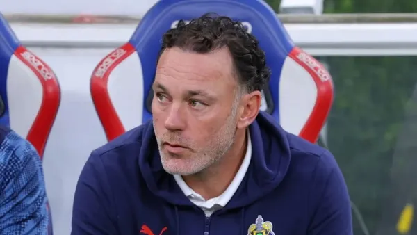 Chivas celebró ante América, pero Milito terminó preocupado por dos futbolistas