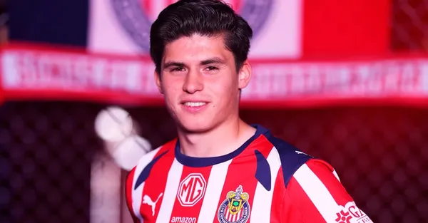 ¿Jonathan Pérez debutará? Mira el motivo por el que Milito no lo ha usado en el certamen