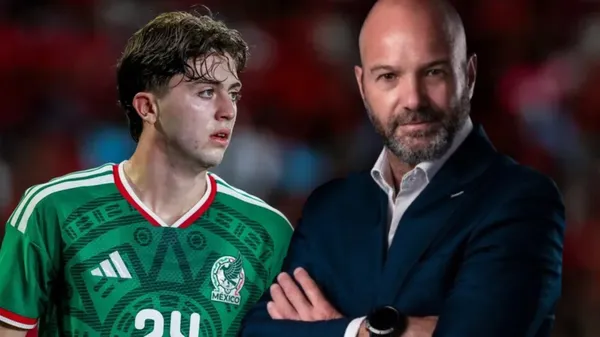 Brian Gutiérrez con la selección mexicana y Luis García Postigo