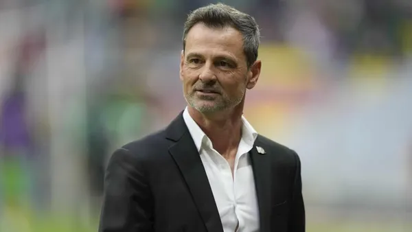 Cocca disconforme con el arbitraje tras la derrota de Atlas.