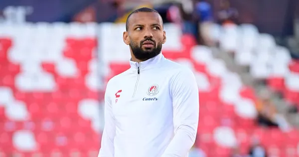 Joao Pedro advierte a la Hormiga.