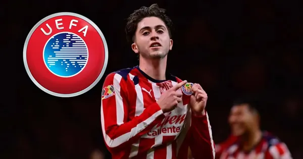 Brian Gutiérrez festejando con Chivas