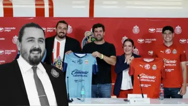 Amaury con los patrocinadores de Chivas