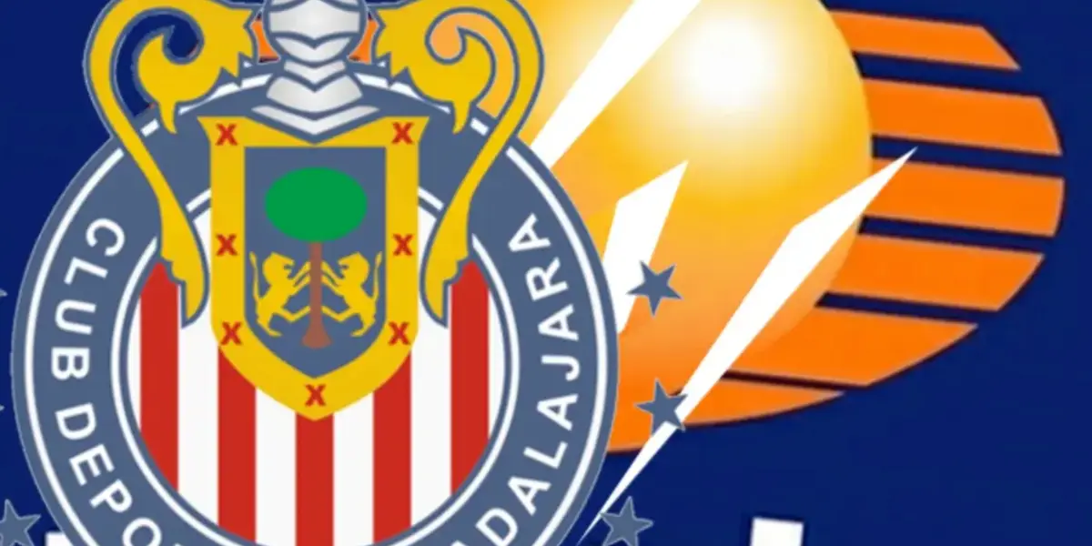 Escudo de Chivas de frente y logo de Televisa al fondo / Somos Chivas