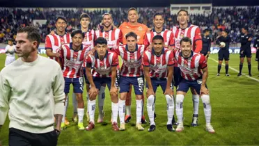 Gago y jugadores de Chivas en la copa por la paz