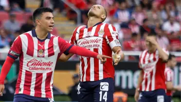 Nene y Chicharito en partido con Chivas