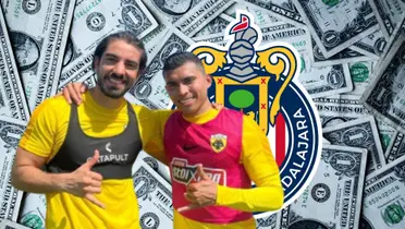 Orbe y Pizarro con el AEK y el escudo de Chivas