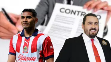 Tiba Sepúlveda y Amaury Vergara delante de un contrato