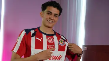 Ledezma en presentación. Foto: Chivas