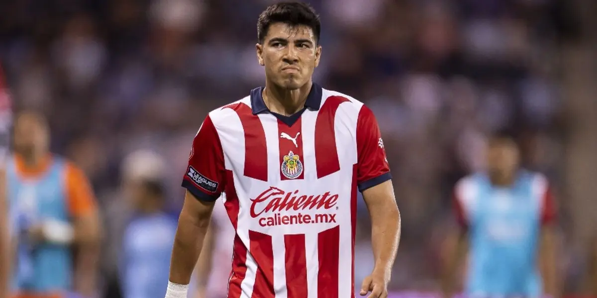 A Érick Gutiérrez no lo bajan de malo, así les respondió a la afición de Chivas.