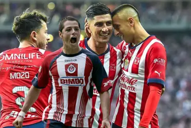 A falta de que anuncien de manera oficial a Chicharito Hernández en Chivas ya hay ilusión por su llegada y hasta le hicieron homenaje