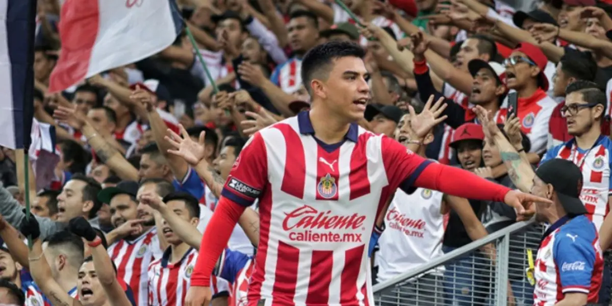 Afición de Chivas y Fernando Beltrán 