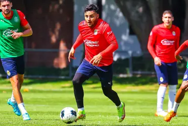 Alexis Vega es el jugador rojiblanco con más expulsiones desde que llegó a Chivas.