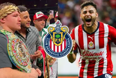 Alexis Vega fue captado al lado de Saúl Álvarez tras su pelea antes del debut de Chivas en liguilla. 