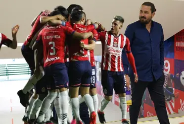 Chivas tendría su segunda baja para el siguiente torneo, el jugador al que ya la habrían comunicado que deberá abandonar el club