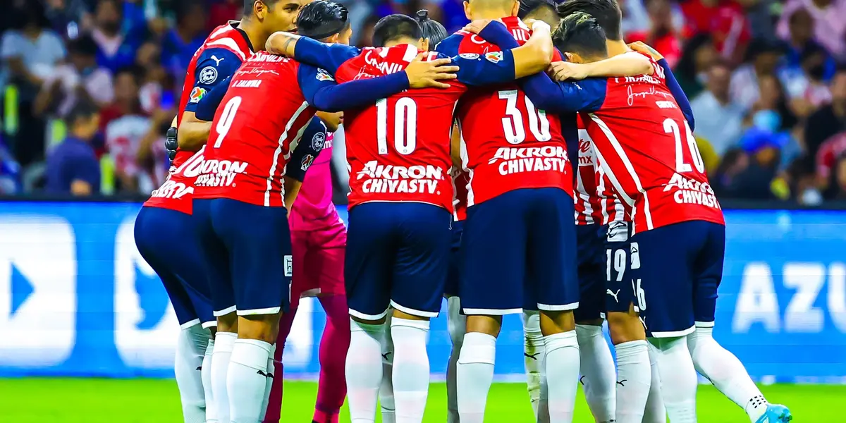 De la mano de Ricardo Cadena, Chivas venció al Cruz Azul en la cancha del Azteca.
 