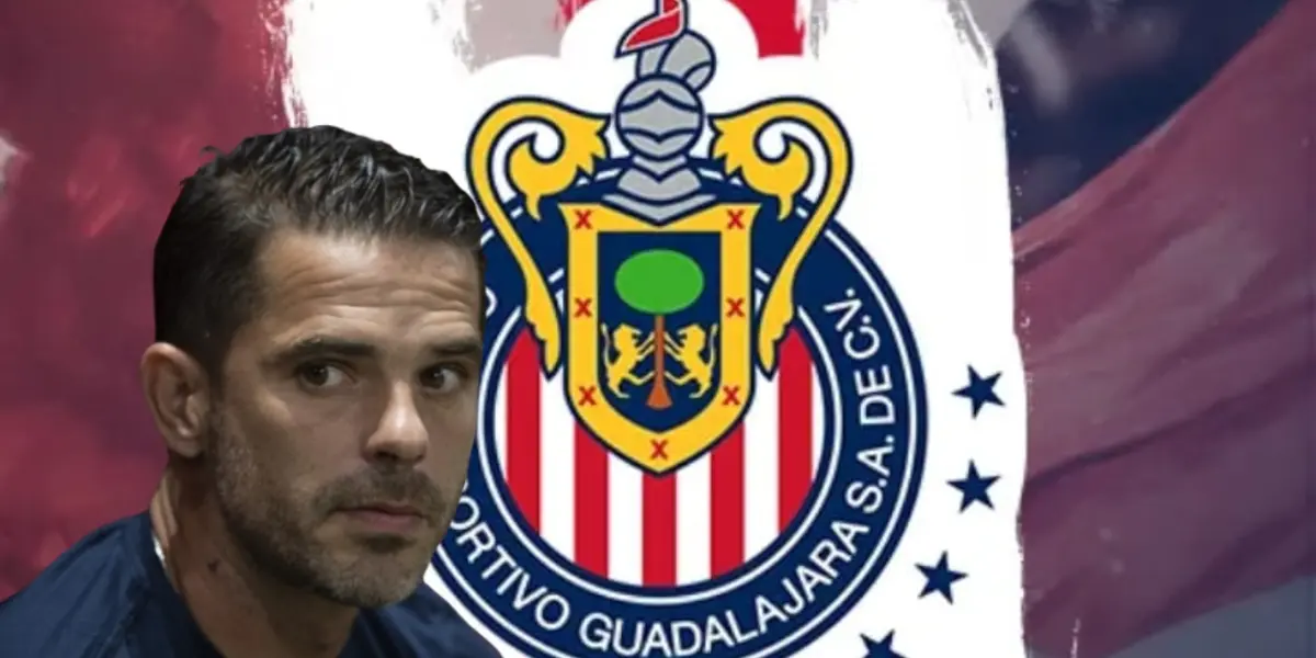 Fernando Gago junto al escudo de Chivas / FOTO ESTO