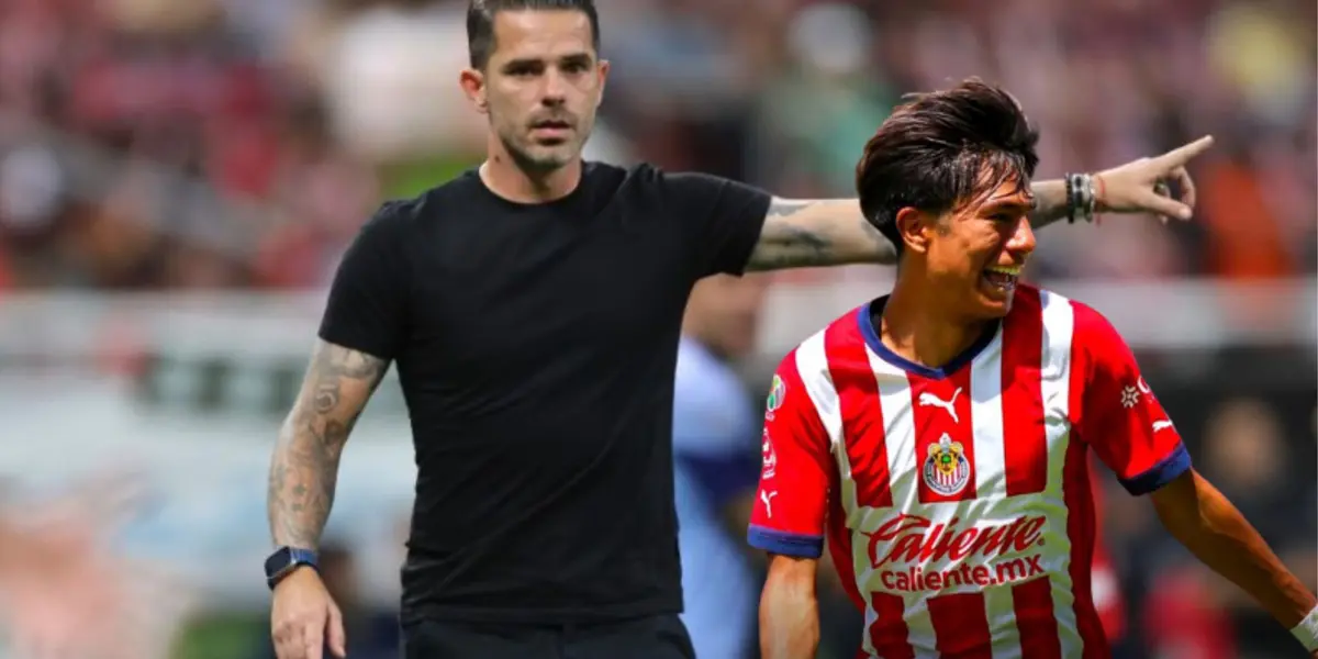 Fernando Gago y Padill en partido con Chivas