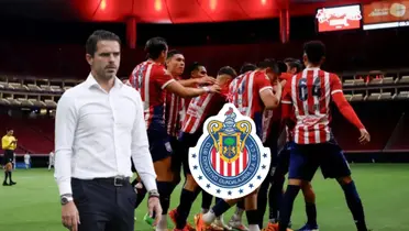 Foto: Fernando Gago en Chivas observando al Tapatío