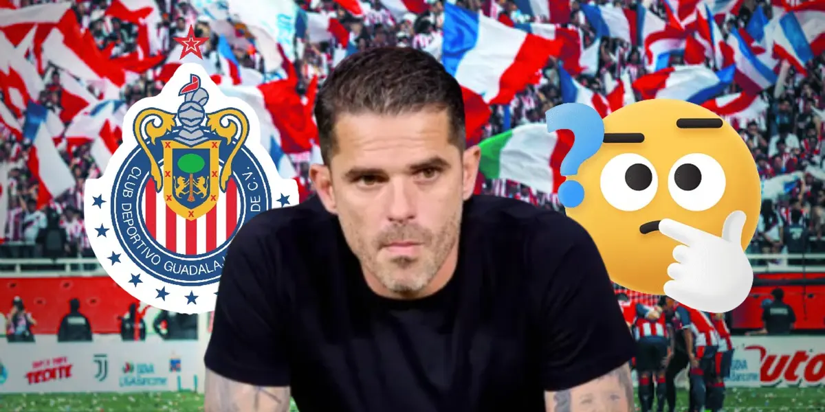 Foto: Fernando Gago en el banquillo de Chivas