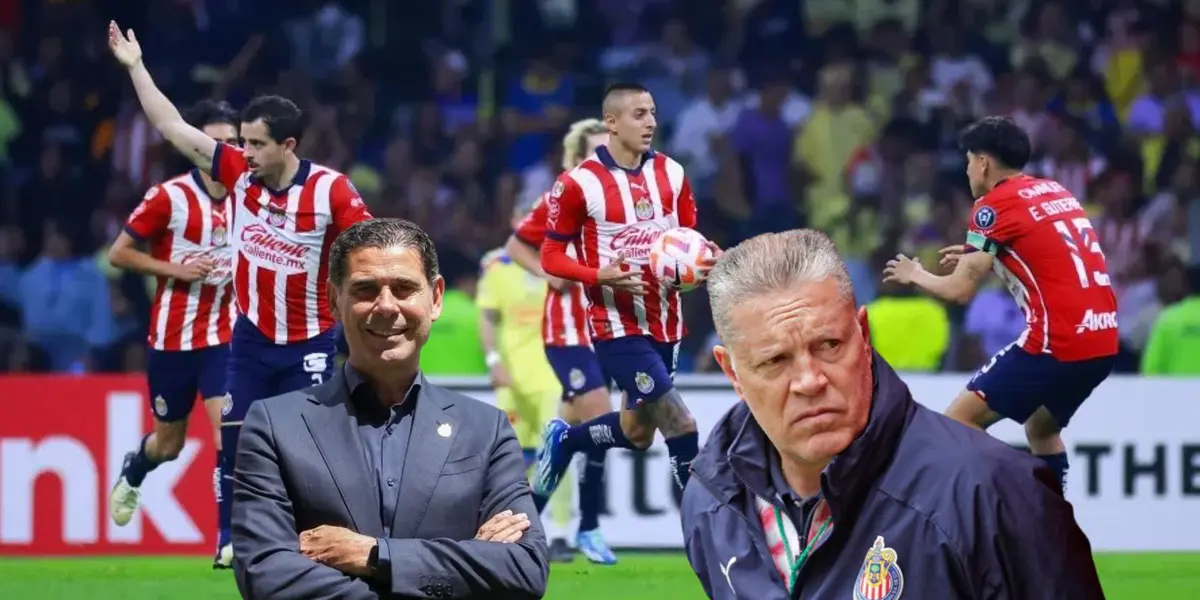 Hierro y Peláez con jugadores de Chivas en el clásico