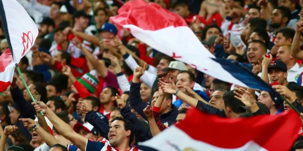 Hubo violencia en el estadio Jalisco durante el partido de vuelta.
 