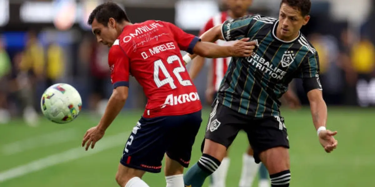 Javier Hernández reconoció el talento de uno de los mexicanos de Chivas; hasta le dio un regalo 