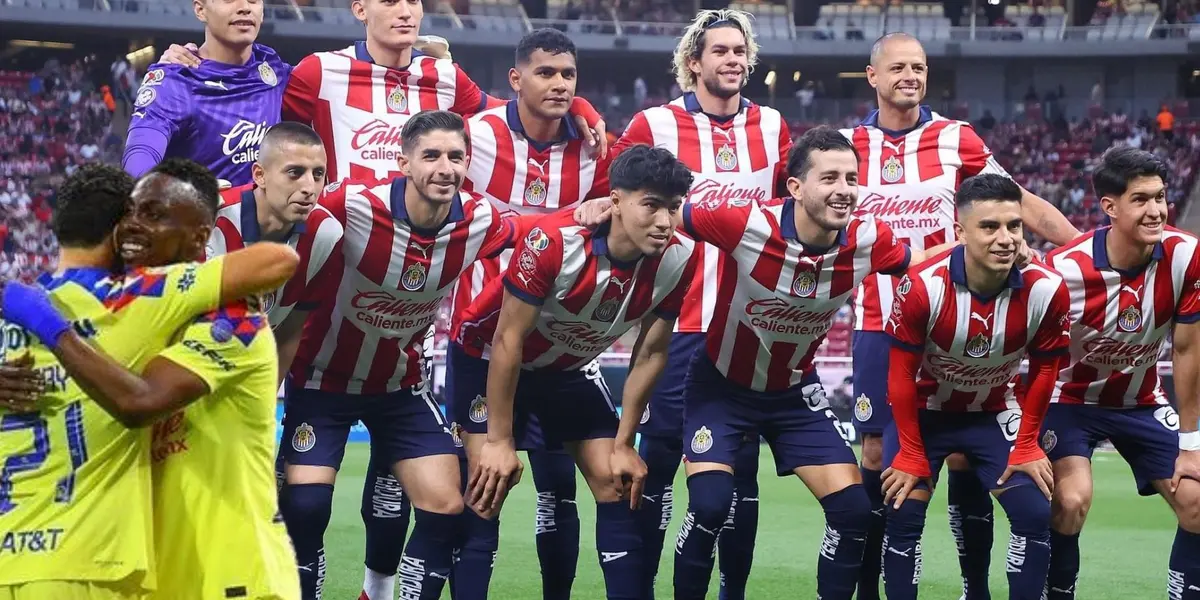 Jugadores de Chivas en la foto y los de América abrazados 