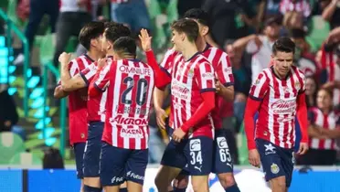 Jugadores de Chivas festejando el segundo gol ante Santos Laguna / FOTO MEXSPORT