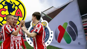 Jugadores de Chivas junto a los escudos de Chivas y América / FOTO DEBATE