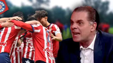 Jugadores de Chivas y Martinoli (Fuente: MEXSPORT)