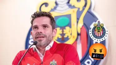 La crítica que recibe Fernando Gago en Chivas por una decisión especial