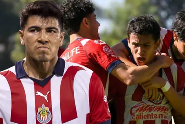 La nueva joya de Chivas que pone a temblar a Erick Gutiérrez y que podría quitarle el puesto. 