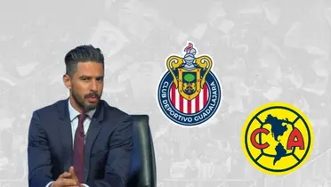 Márquez Lugo con escudos de Chivas y América/FOTO: Chivas Femenil