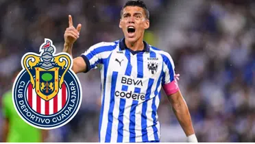 Moreno con Monterrey y el escudo de Chivas