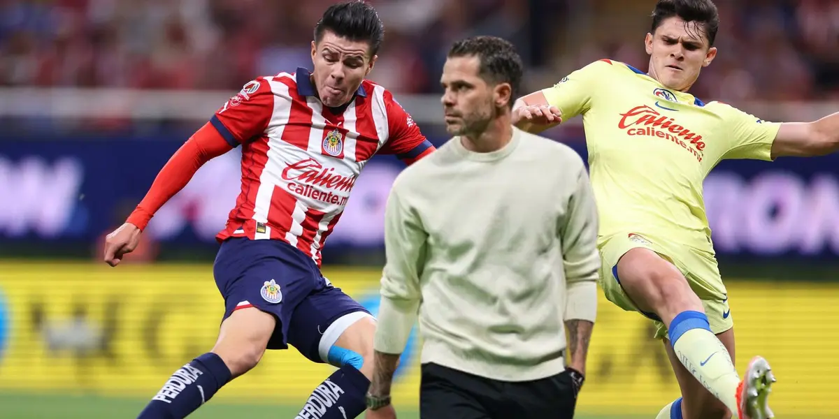 Pávle Pérez disputando el balón vs América y Gago 