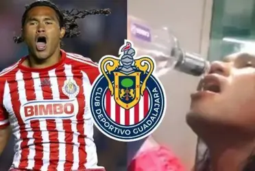 Por eso fue un fracaso. Carlos Peña tenía magia en los pies pero no pudo enderezar su carrera. Destapan quién lo dañó en su etapa en Chivas.