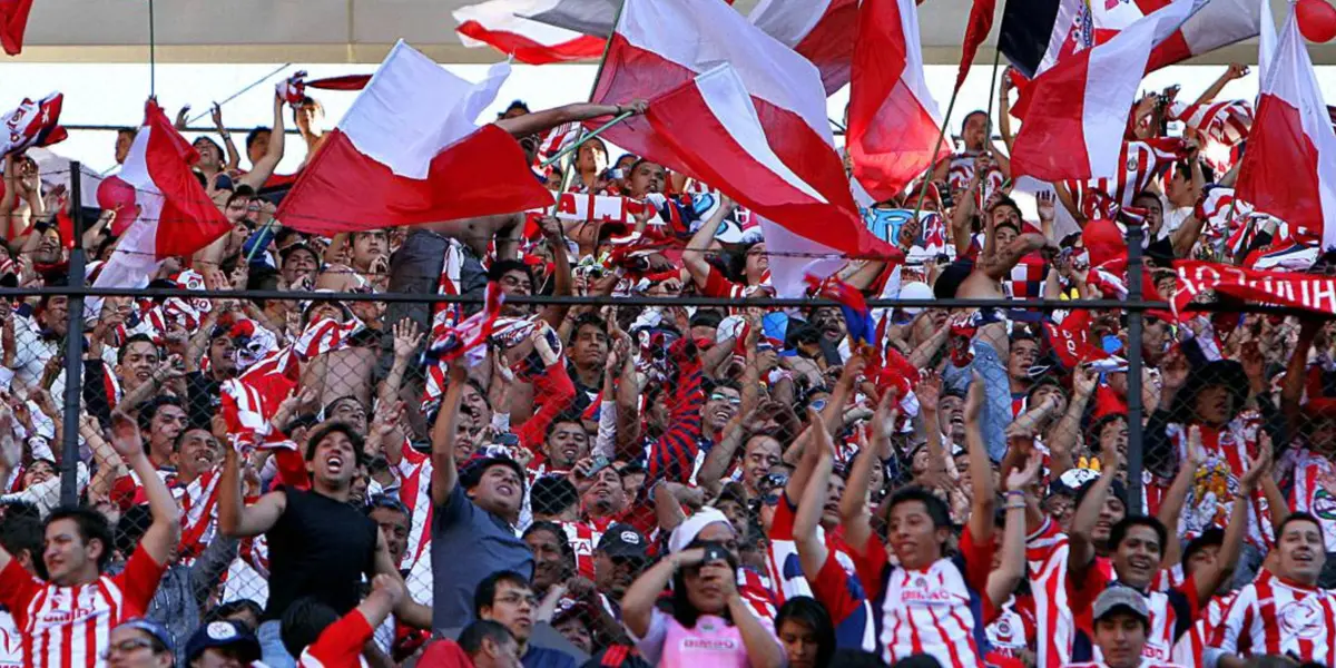 Previo a su salida a la ciudad de México, Chivas salió por otra puerta para no hacerle frente a sus aficionados.
 